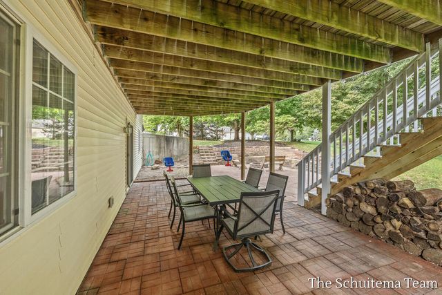 6219 Walton Heath Drive, Georgetown Twp, MI 49426