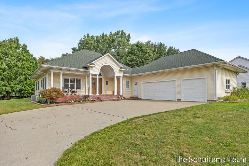 6219 Walton Heath Drive, Georgetown Twp, MI 49426
