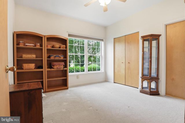 33 WARM BREEZE CT, Hanover, PA 17331