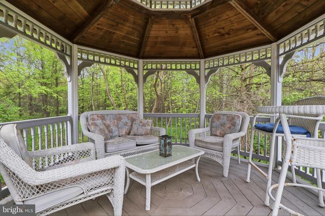 33 WARM BREEZE CT, Hanover, PA 17331