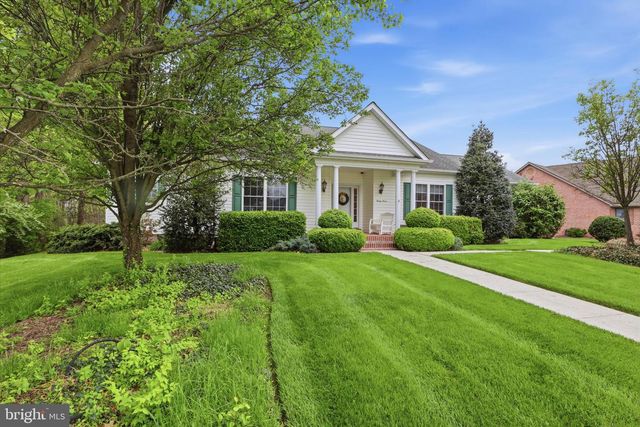 33 WARM BREEZE CT, Hanover, PA 17331