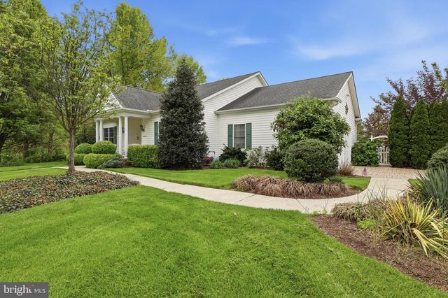 33 WARM BREEZE CT, Hanover, PA 17331