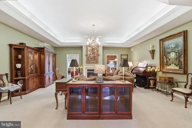 33 WARM BREEZE CT, Hanover, PA 17331