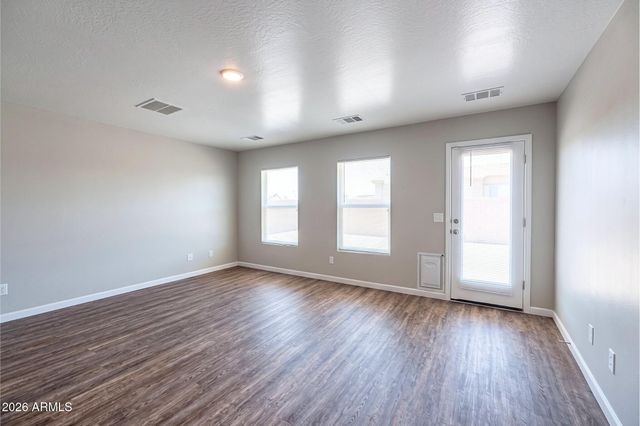 15196 S AVALON Road, Arizona City, AZ 85123
