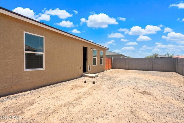 15196 S AVALON Road, Arizona City, AZ 85123