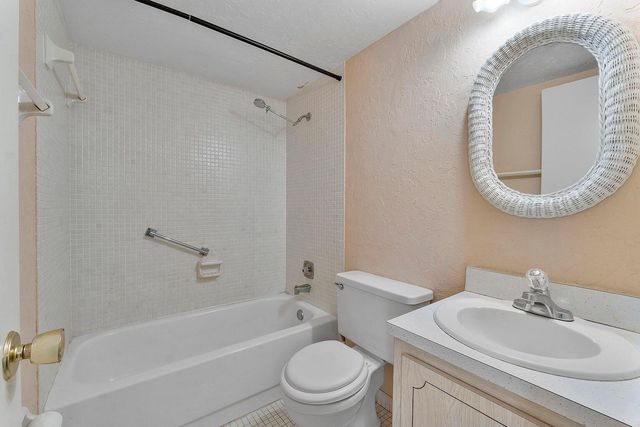 1141 VIOLET Terrace 101, Delray Beach, FL 33445