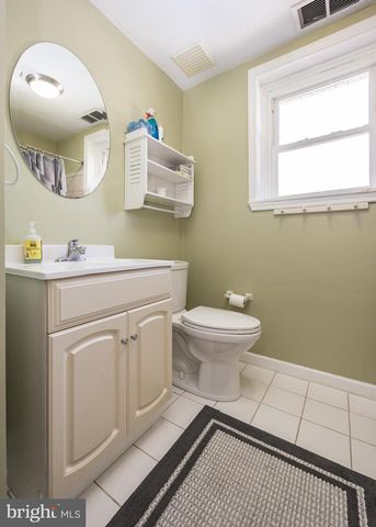 820 SHARPLESS RD, Hockessin, DE 19707