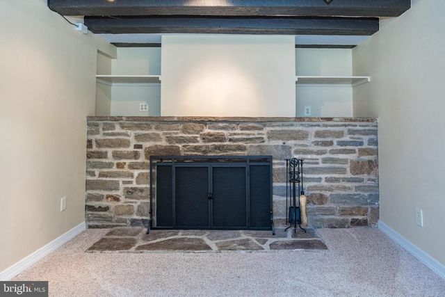 820 SHARPLESS RD, Hockessin, DE 19707