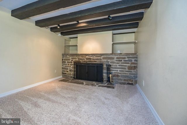 820 SHARPLESS RD, Hockessin, DE 19707