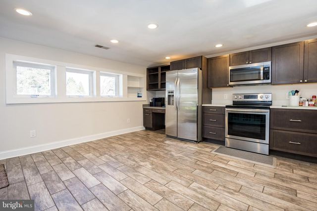 820 SHARPLESS RD, Hockessin, DE 19707