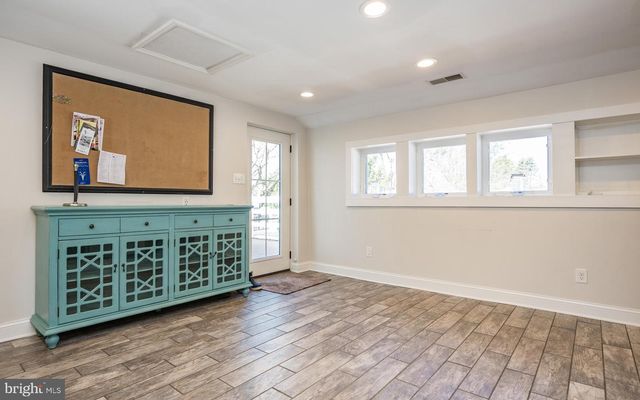 820 SHARPLESS RD, Hockessin, DE 19707