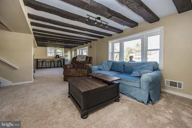 820 SHARPLESS RD, Hockessin, DE 19707