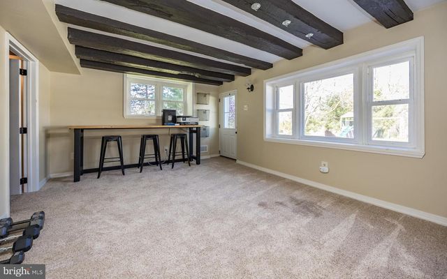 820 SHARPLESS RD, Hockessin, DE 19707