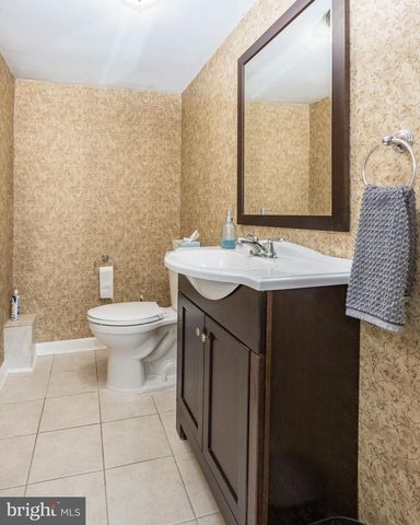 820 SHARPLESS RD, Hockessin, DE 19707