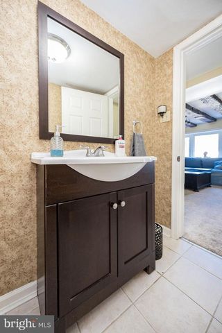 820 SHARPLESS RD, Hockessin, DE 19707