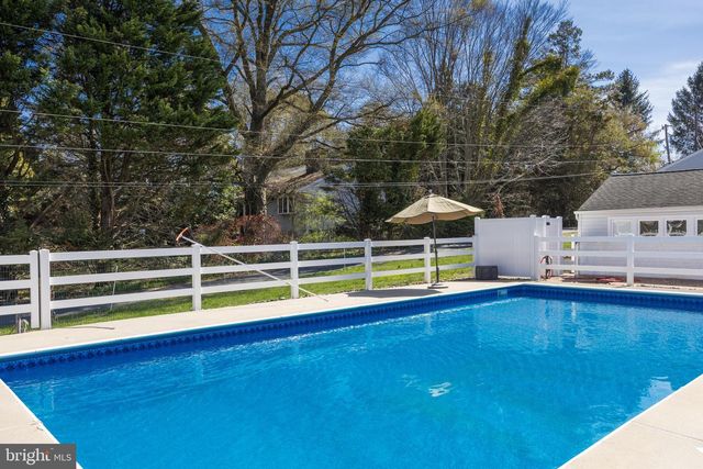 820 SHARPLESS RD, Hockessin, DE 19707