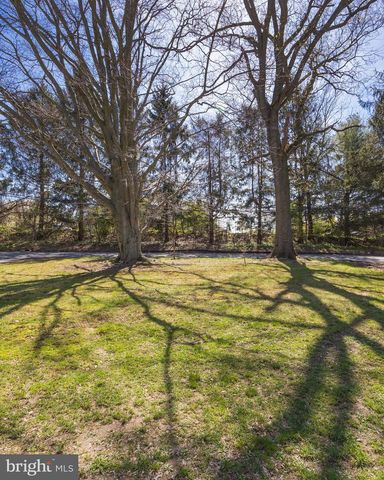 820 SHARPLESS RD, Hockessin, DE 19707