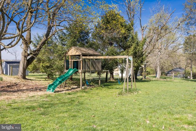 820 SHARPLESS RD, Hockessin, DE 19707