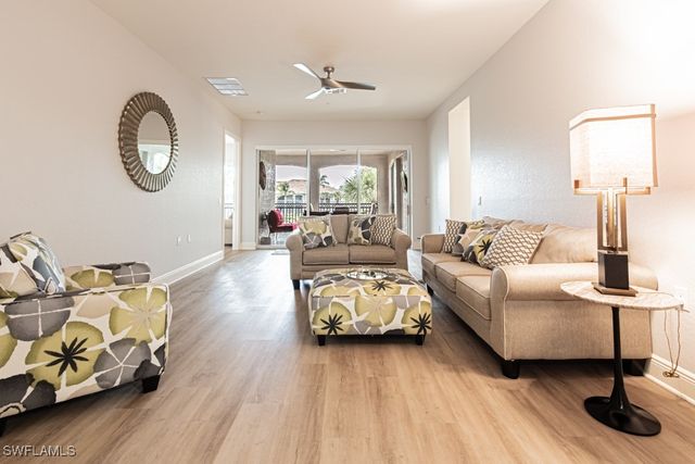 9219 Corfu CT 202, Naples, FL 34114