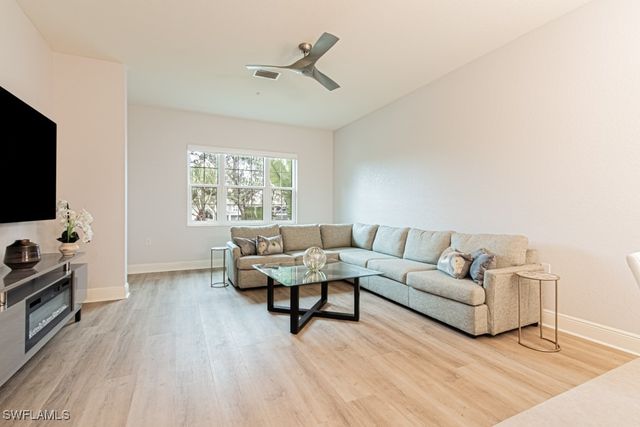 9219 Corfu CT 202, Naples, FL 34114