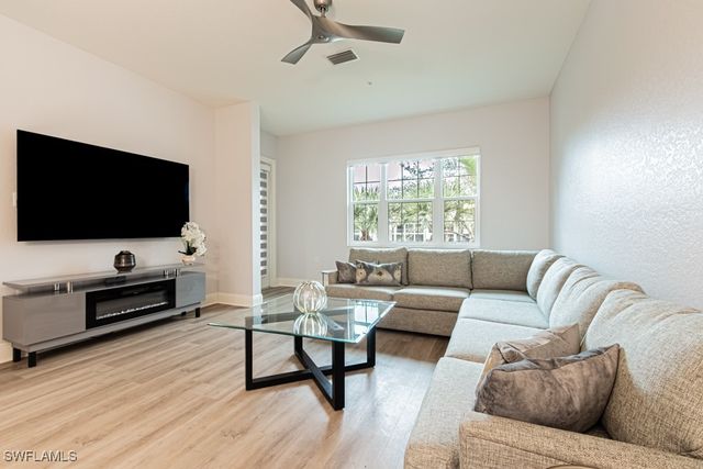 9219 Corfu CT 202, Naples, FL 34114