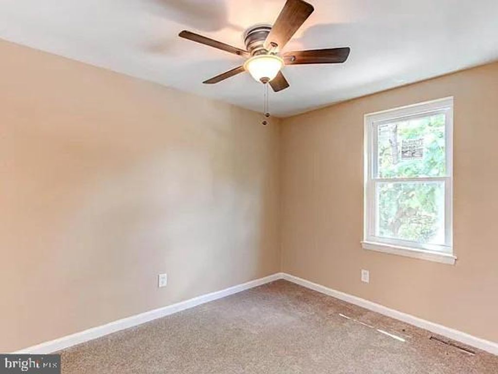 Image 16 of property listing at 1309 E MADISON ST, Baltimore, MD 21205
