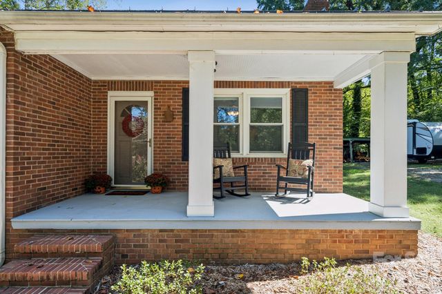 4416 Mcclure Road, Charlotte, NC 28216