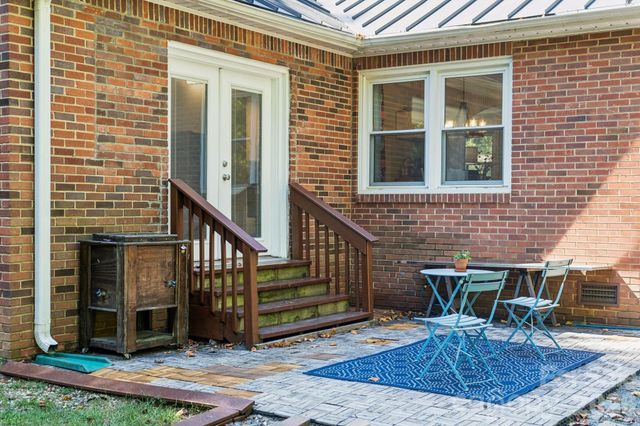 4416 Mcclure Road, Charlotte, NC 28216