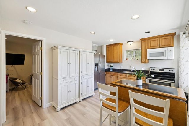 23457 Summit Road, Los Gatos, CA 95033