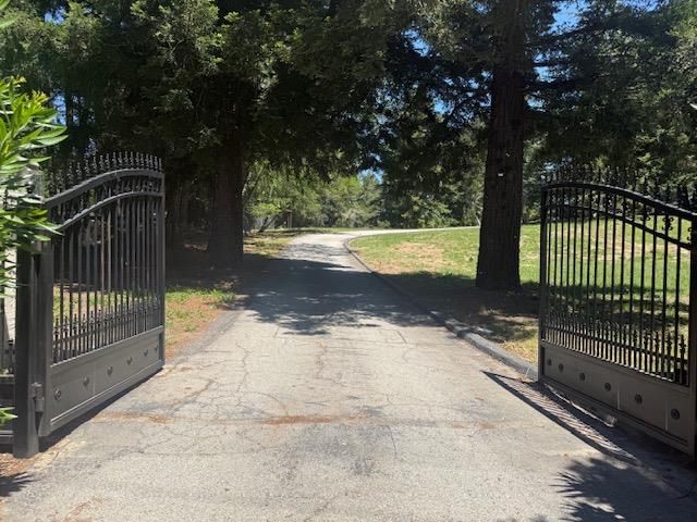 23457 Summit Road, Los Gatos, CA 95033
