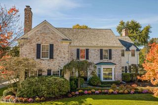 11 Dodge Place Place, Grosse Pointe, MI 48230