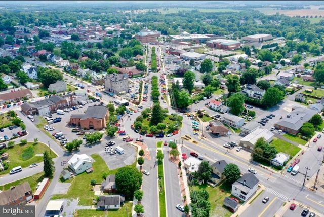 2 FREEMAN ST, Ranson, WV 25438