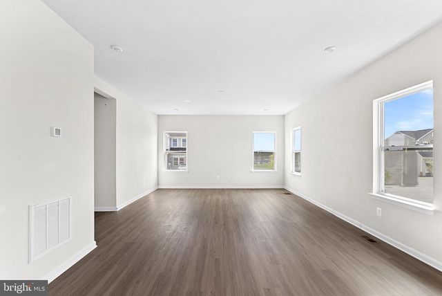 2 FREEMAN ST, Ranson, WV 25438