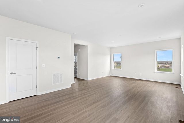 2 FREEMAN ST, Ranson, WV 25438