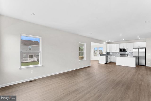 2 FREEMAN ST, Ranson, WV 25438