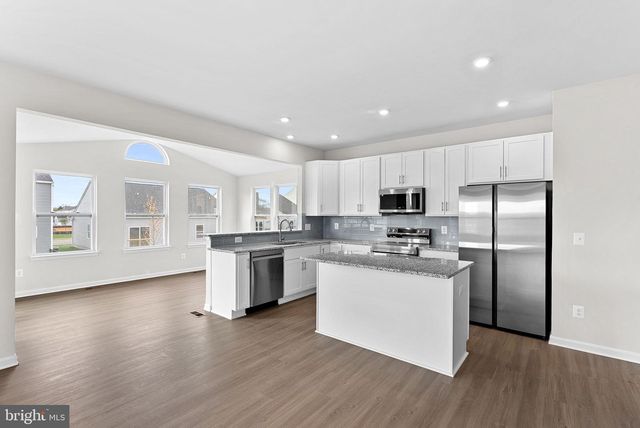 2 FREEMAN ST, Ranson, WV 25438