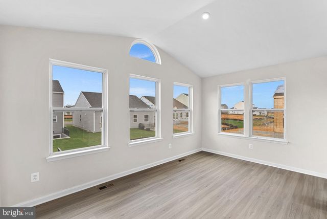 2 FREEMAN ST, Ranson, WV 25438