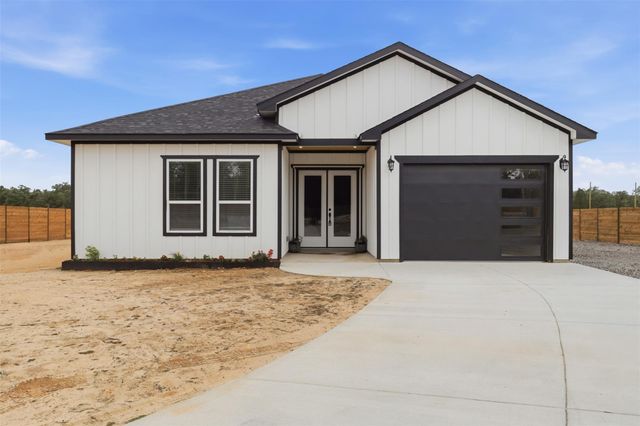 113 Los Robles RD, Elgin, TX 78621