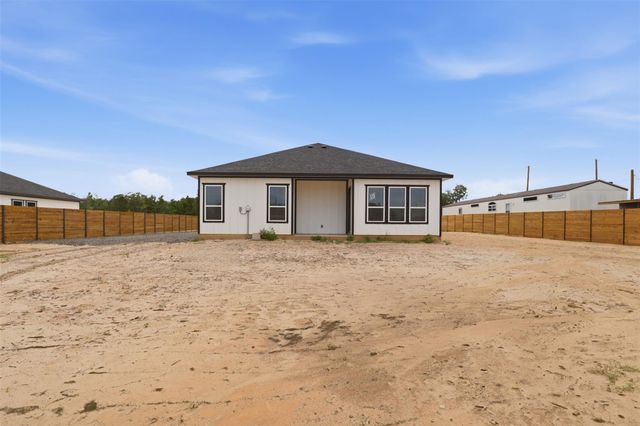 113 Los Robles RD, Elgin, TX 78621