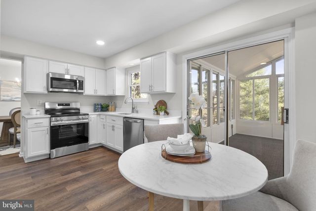 8 SEVILLE WAY, Gaithersburg, MD 20878