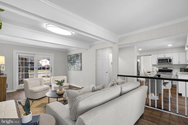 8 SEVILLE WAY, Gaithersburg, MD 20878