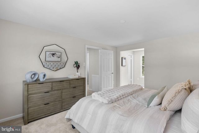 8 SEVILLE WAY, Gaithersburg, MD 20878