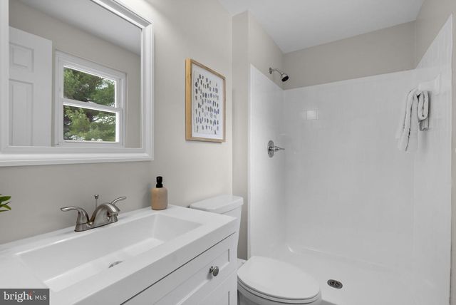 8 SEVILLE WAY, Gaithersburg, MD 20878