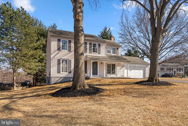 8 SEVILLE WAY, Gaithersburg, MD 20878