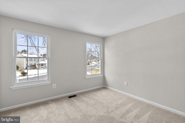 8 SEVILLE WAY, Gaithersburg, MD 20878