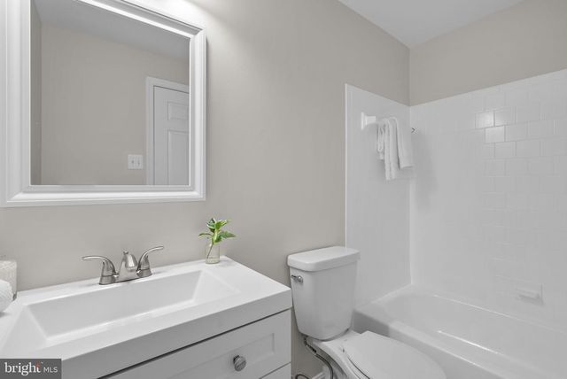 8 SEVILLE WAY, Gaithersburg, MD 20878