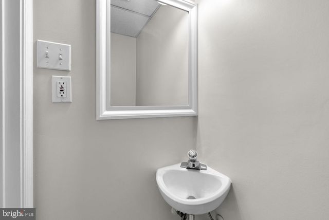 8 SEVILLE WAY, Gaithersburg, MD 20878