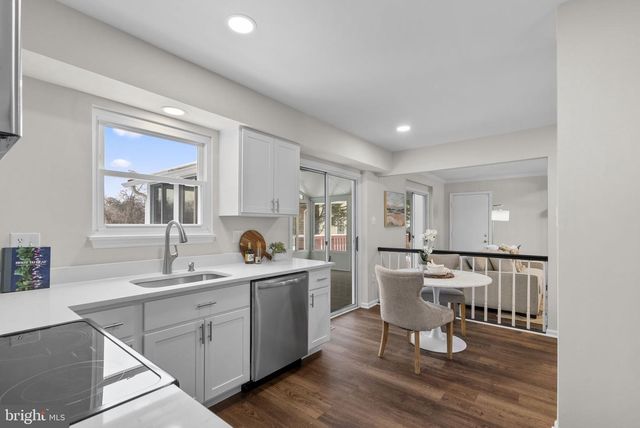 8 SEVILLE WAY, Gaithersburg, MD 20878