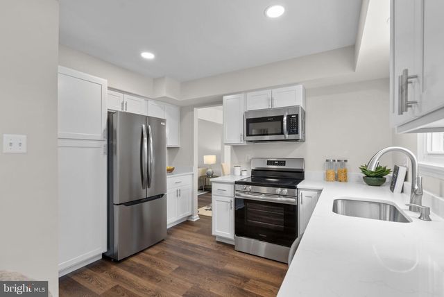 8 SEVILLE WAY, Gaithersburg, MD 20878