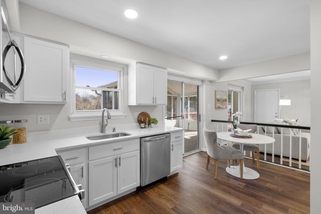 8 SEVILLE WAY, Gaithersburg, MD 20878